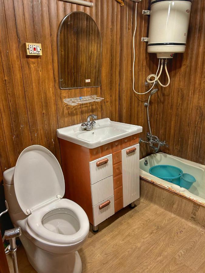 Exotic Young Shreen Houseboat Hotel Srīnagar Exterior foto
